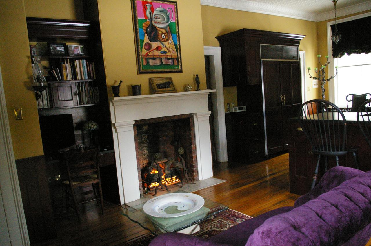 Oakcliff Bed And Breakfast Halfmoon Екстер'єр фото