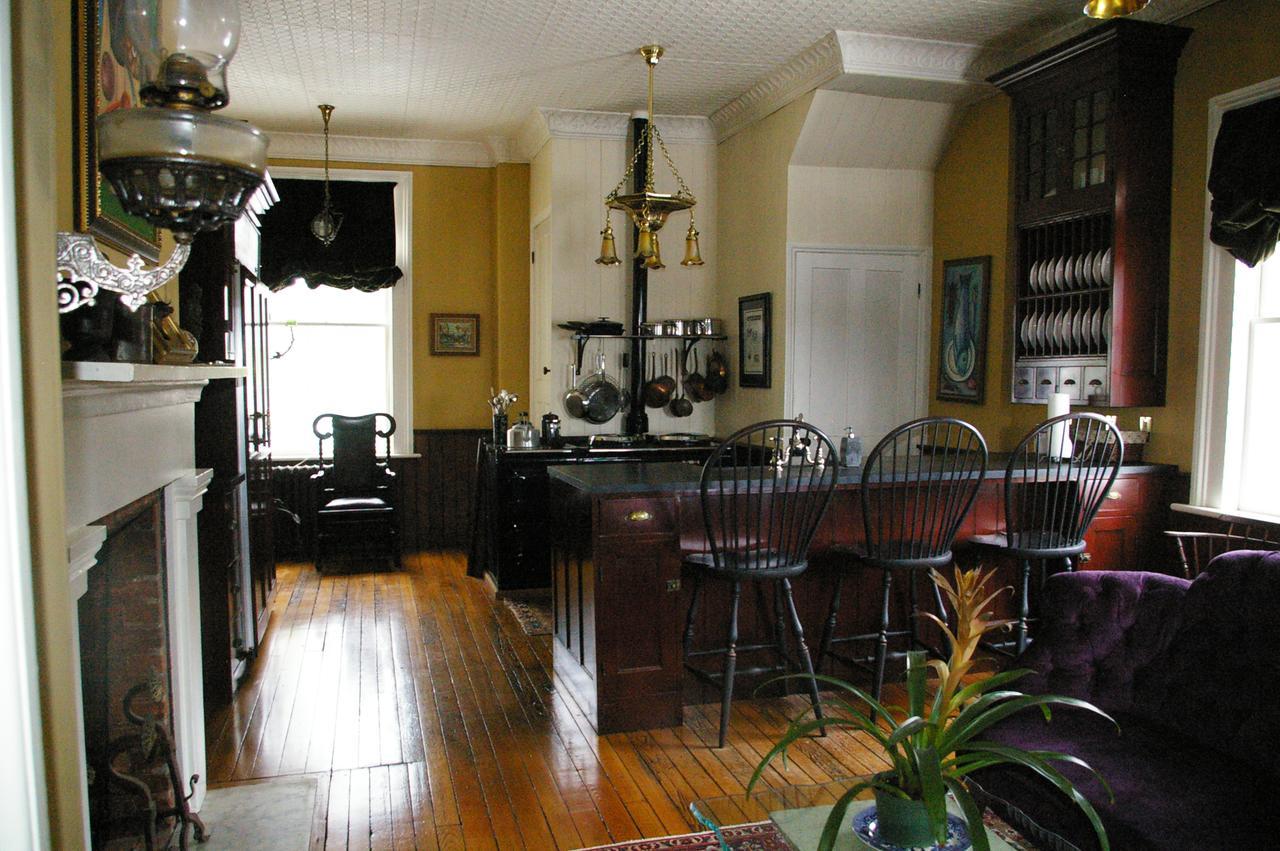Oakcliff Bed And Breakfast Halfmoon Екстер'єр фото