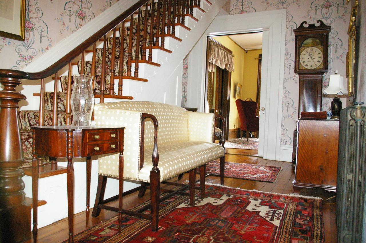 Oakcliff Bed And Breakfast Halfmoon Екстер'єр фото