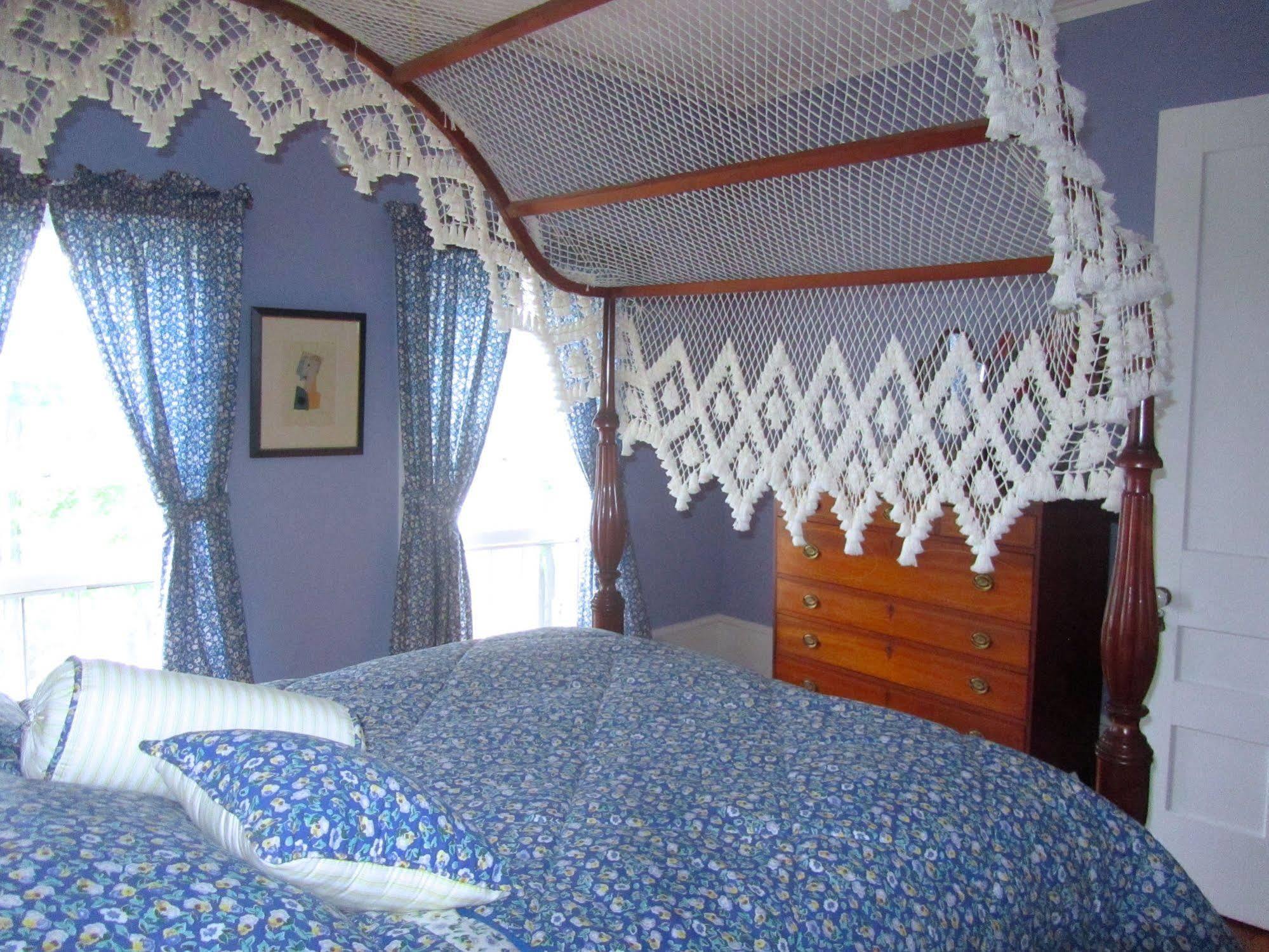 Oakcliff Bed And Breakfast Halfmoon Екстер'єр фото