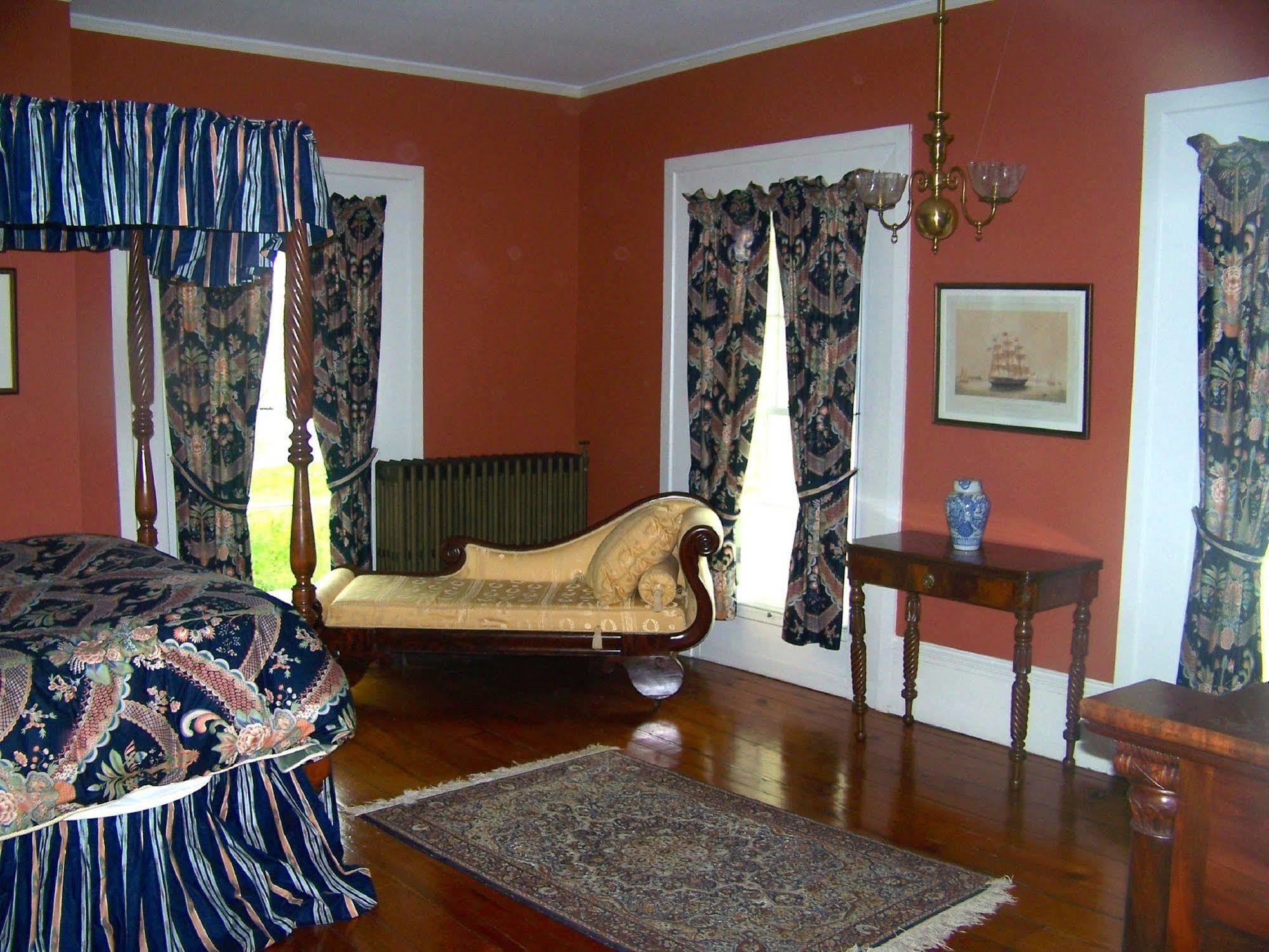 Oakcliff Bed And Breakfast Halfmoon Екстер'єр фото