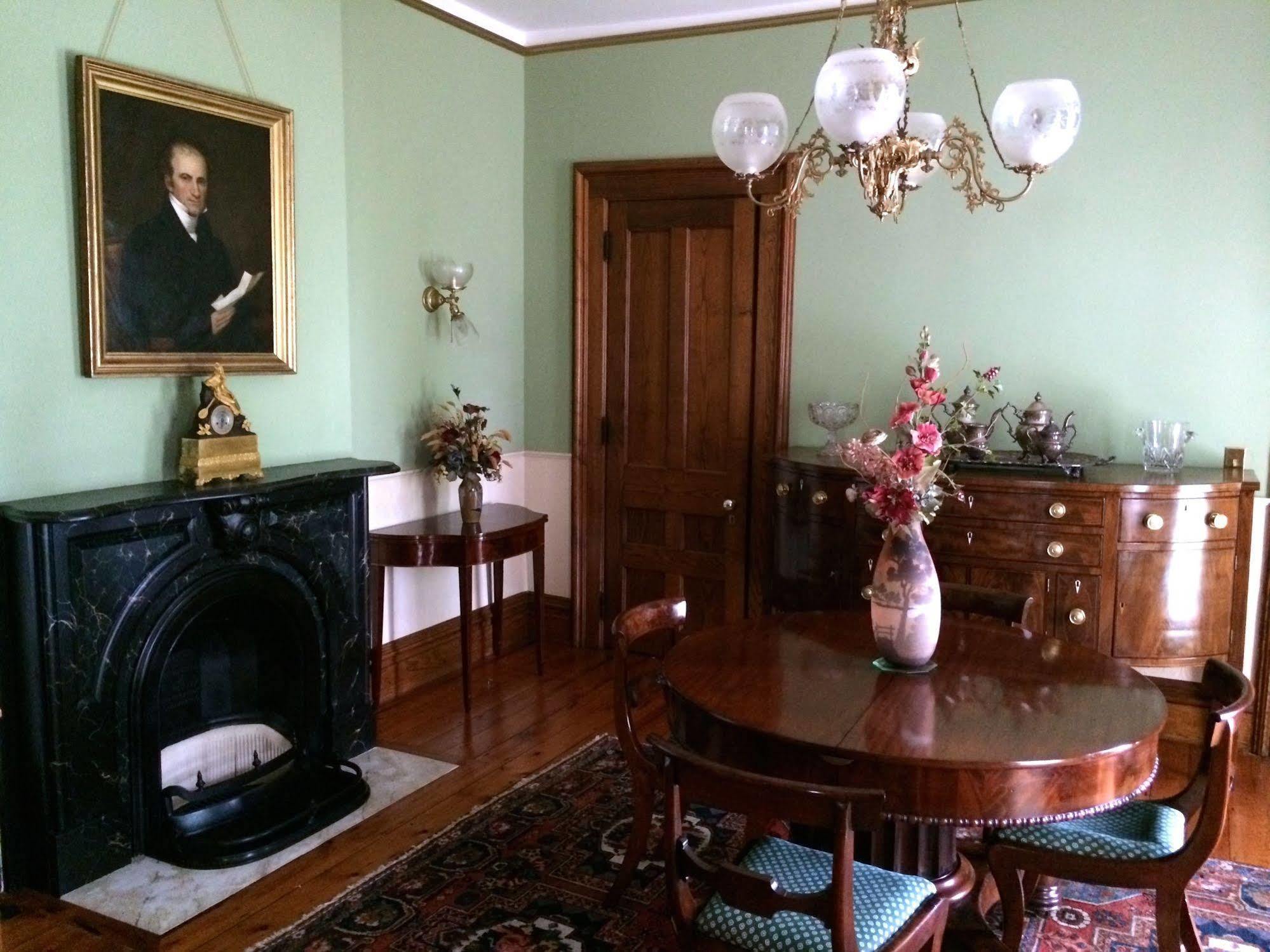 Oakcliff Bed And Breakfast Halfmoon Екстер'єр фото