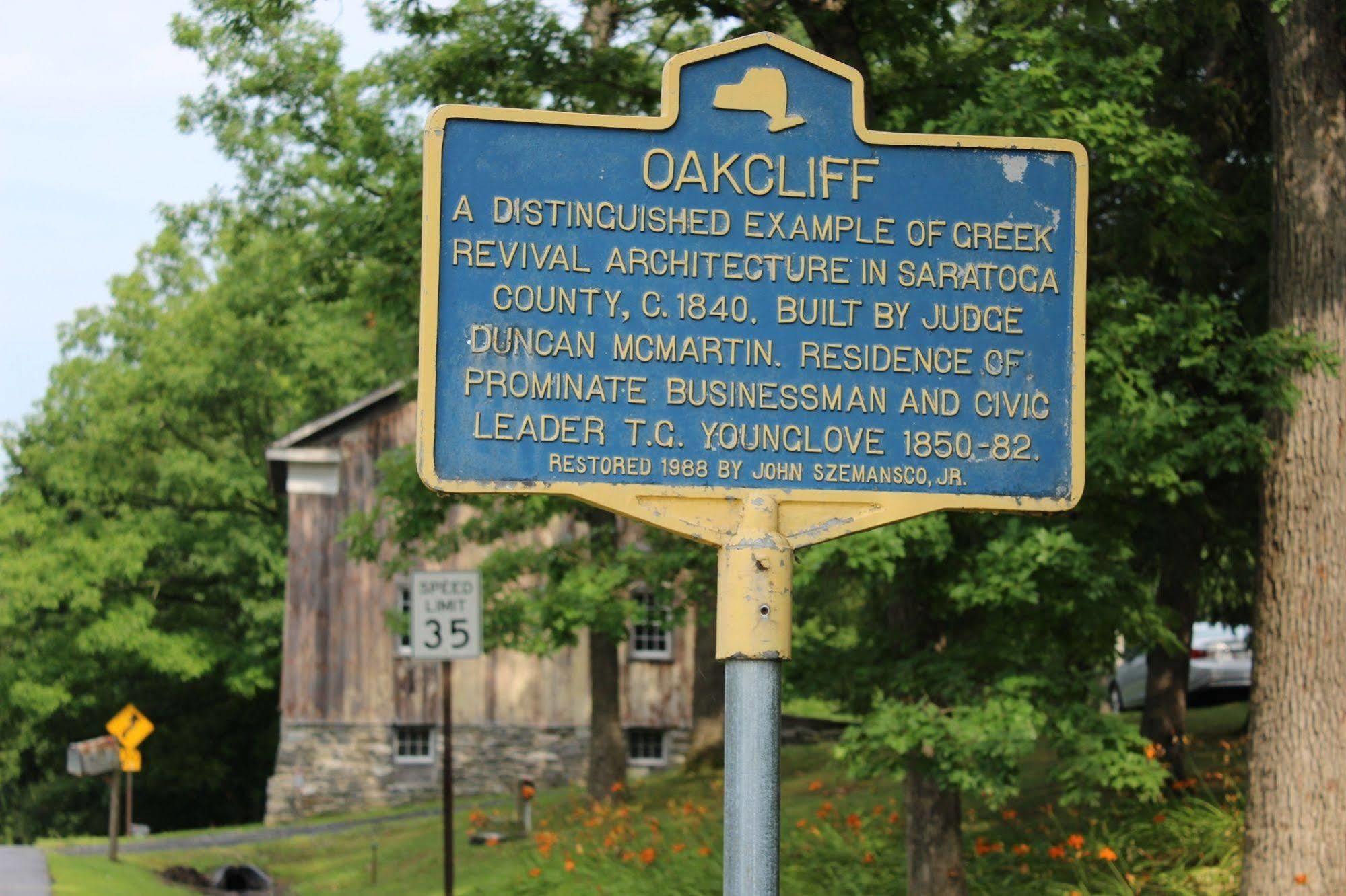 Oakcliff Bed And Breakfast Halfmoon Екстер'єр фото