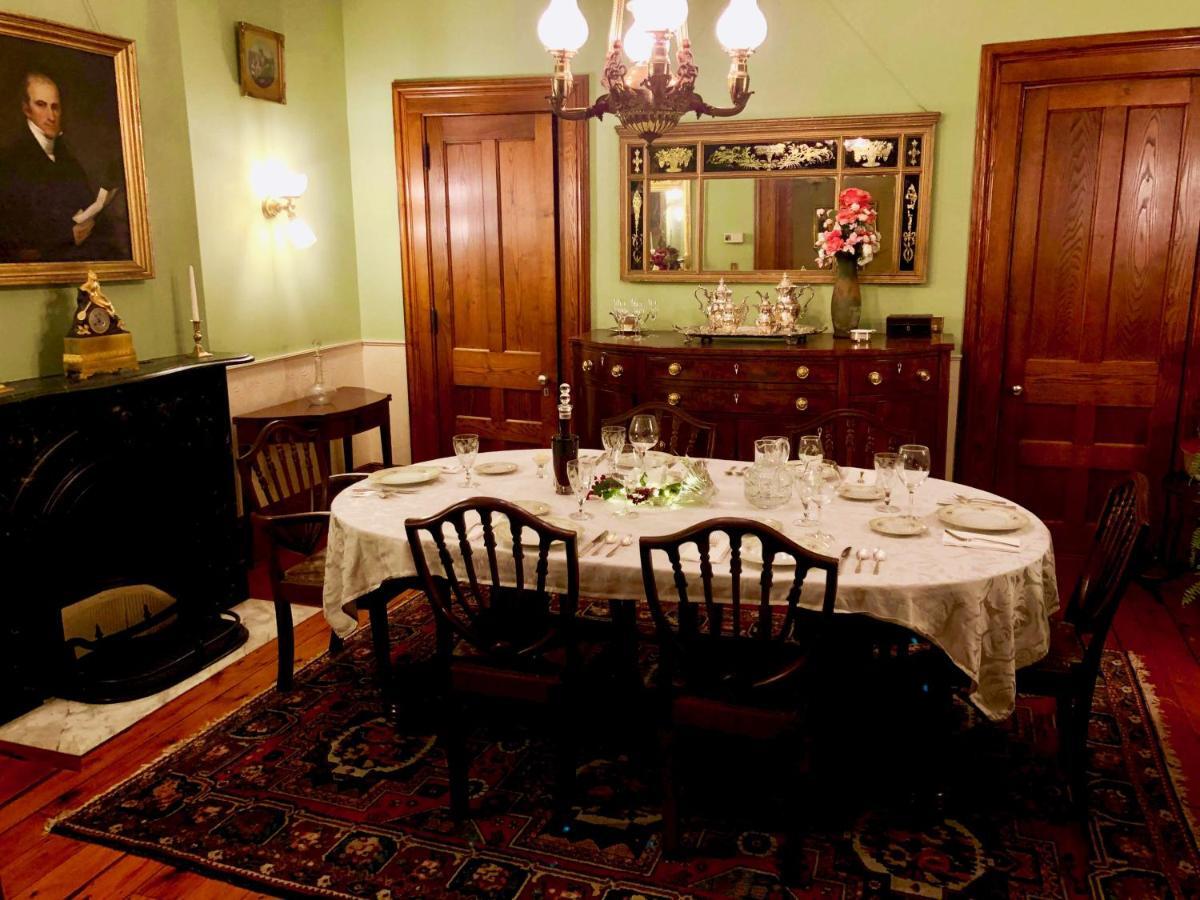Oakcliff Bed And Breakfast Halfmoon Екстер'єр фото