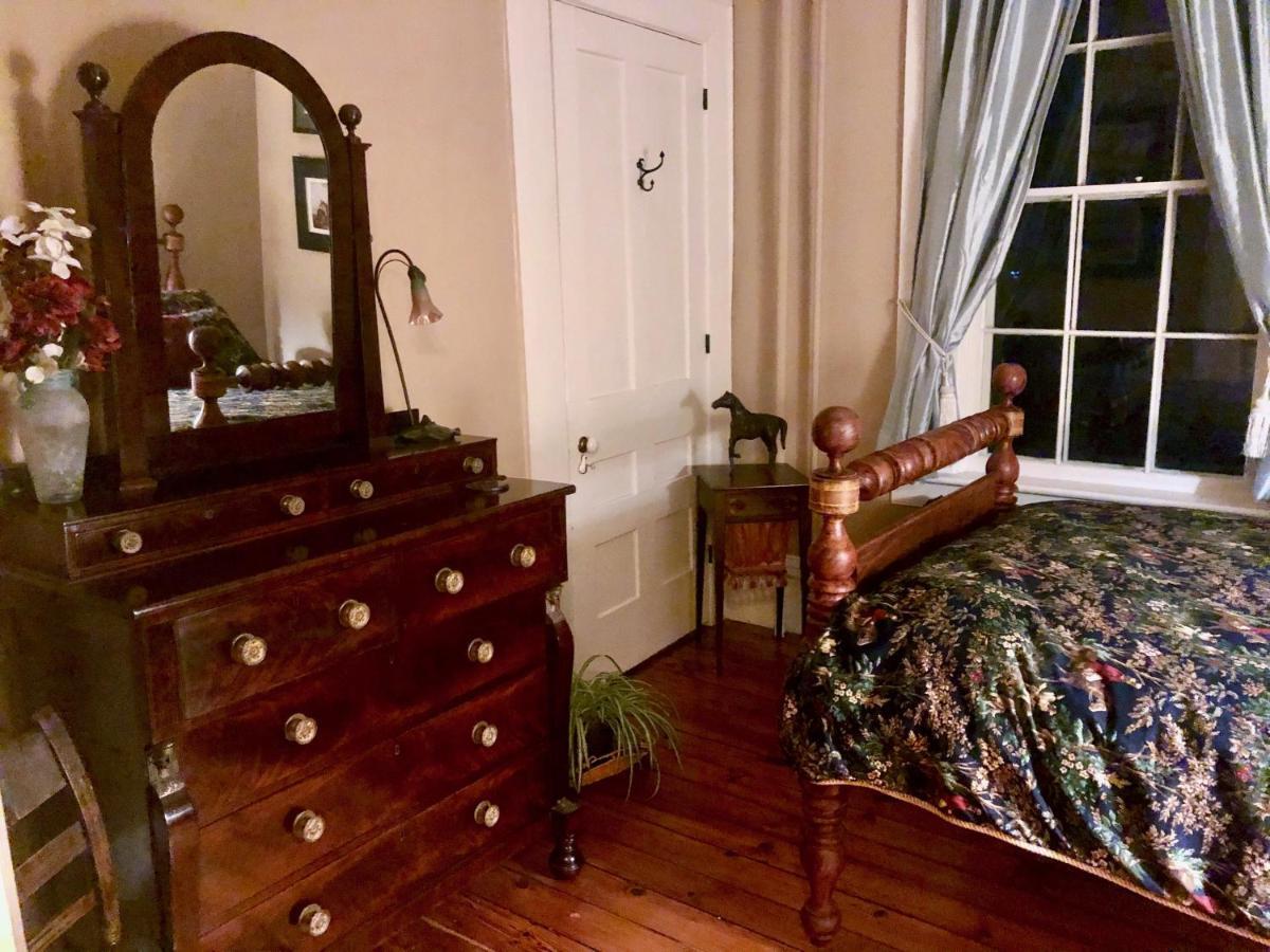 Oakcliff Bed And Breakfast Halfmoon Екстер'єр фото