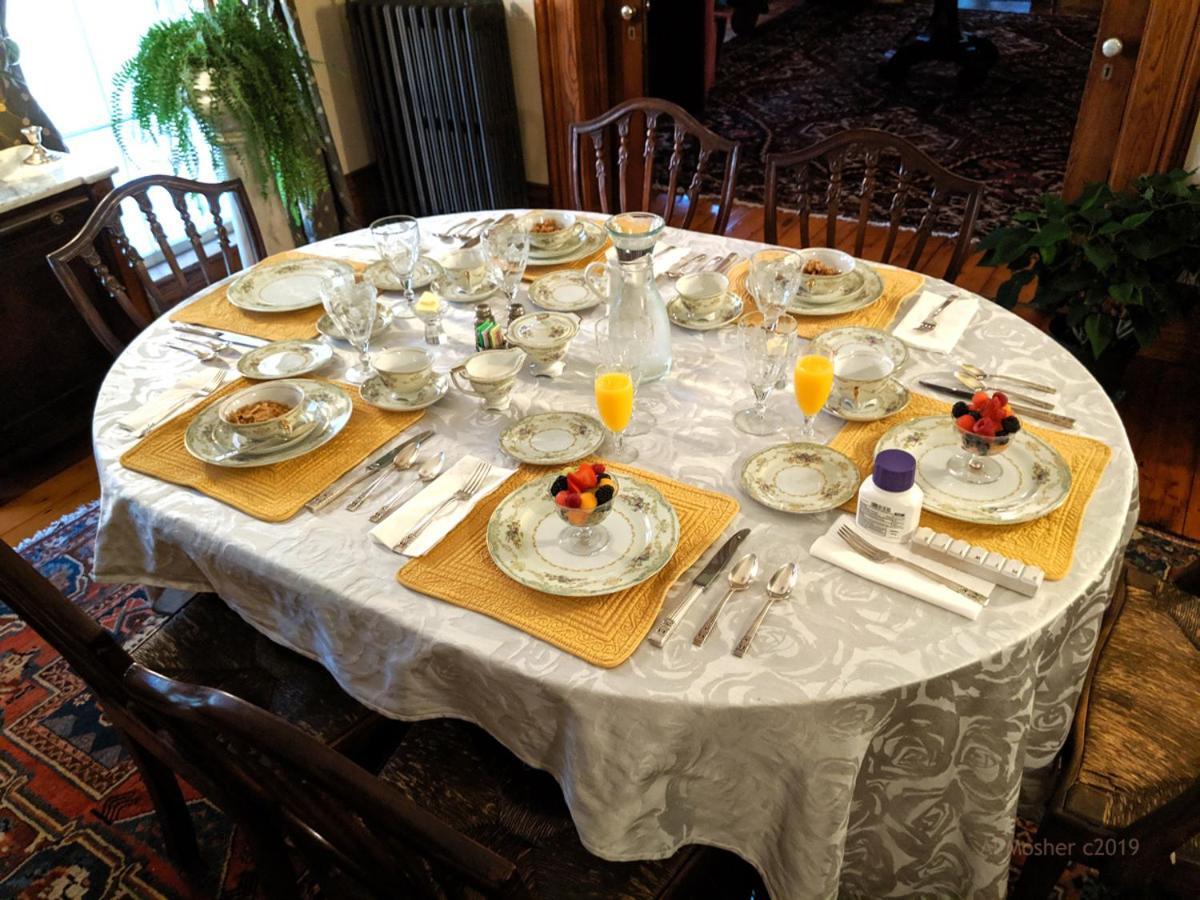 Oakcliff Bed And Breakfast Halfmoon Екстер'єр фото